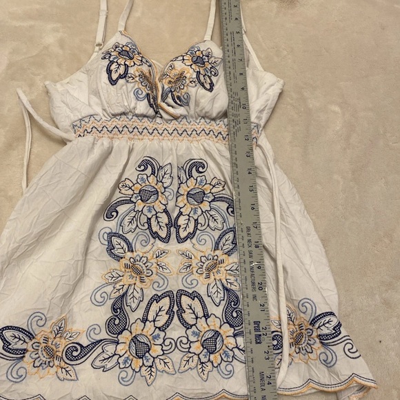 HeartSoul White and Navy Floral Tank Top - Picture 12 of 16